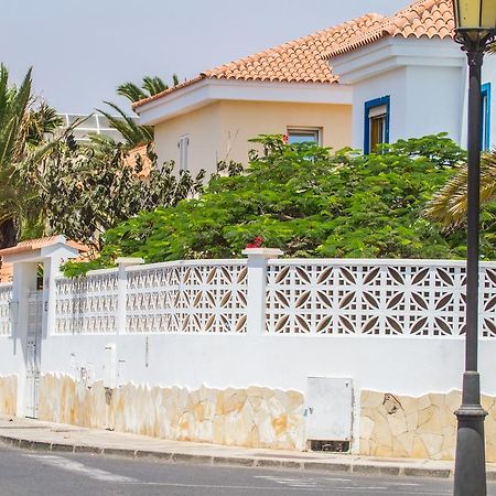 Surfhouse Hotel Corralejo Exterior photo